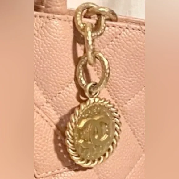 Chanel Caviar Leather Pink Medallion Bag - Picture 13 of 17